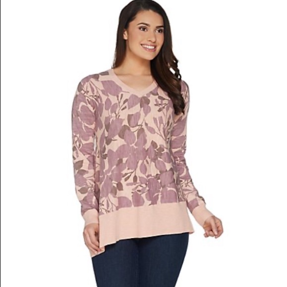 LOGO by Lori Goldstein Sweaters - LOGO by Lori Goldstein Slub V-Neck Sweater Medium